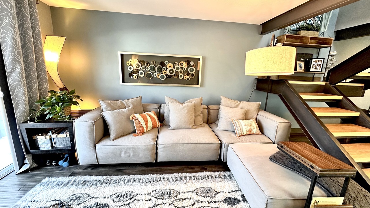 Photo of Livingroom in Central Boulder