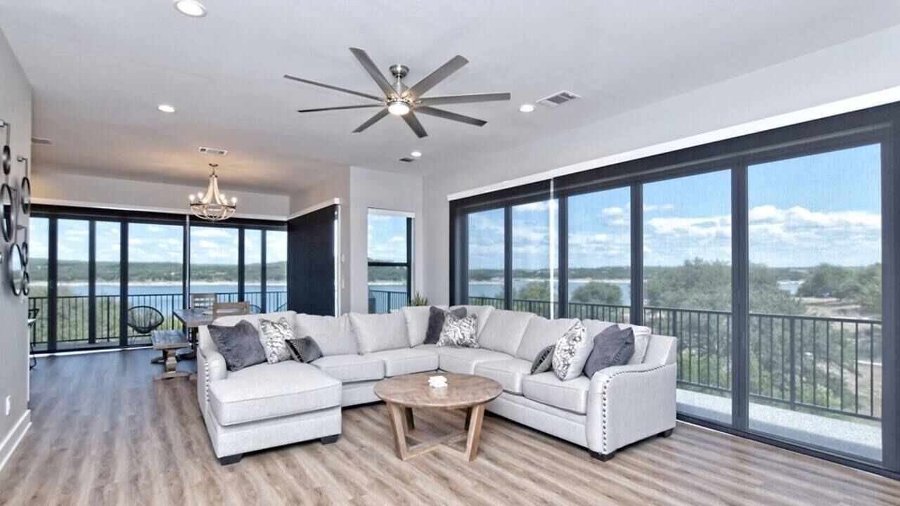 Photo of Bedroom in Point Venture