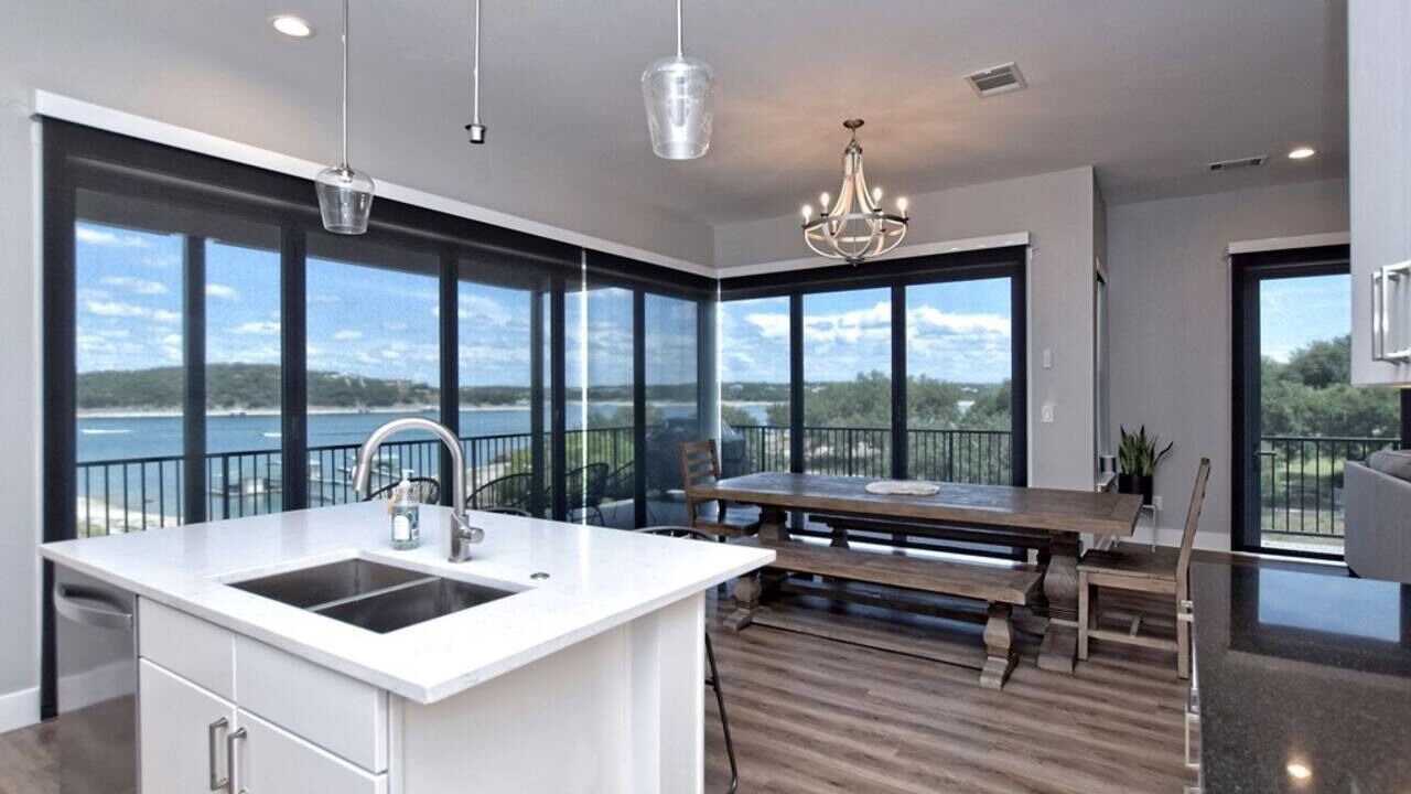 Photo of Bedroom in Point Venture