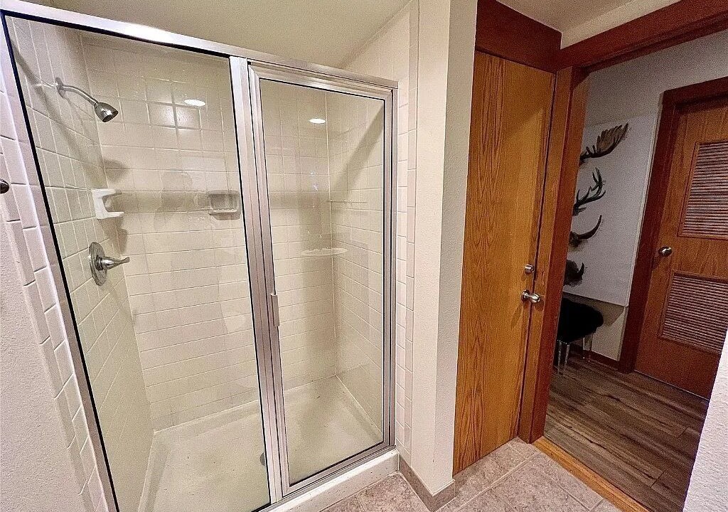 Photo of Bathroom in Lakeside Village