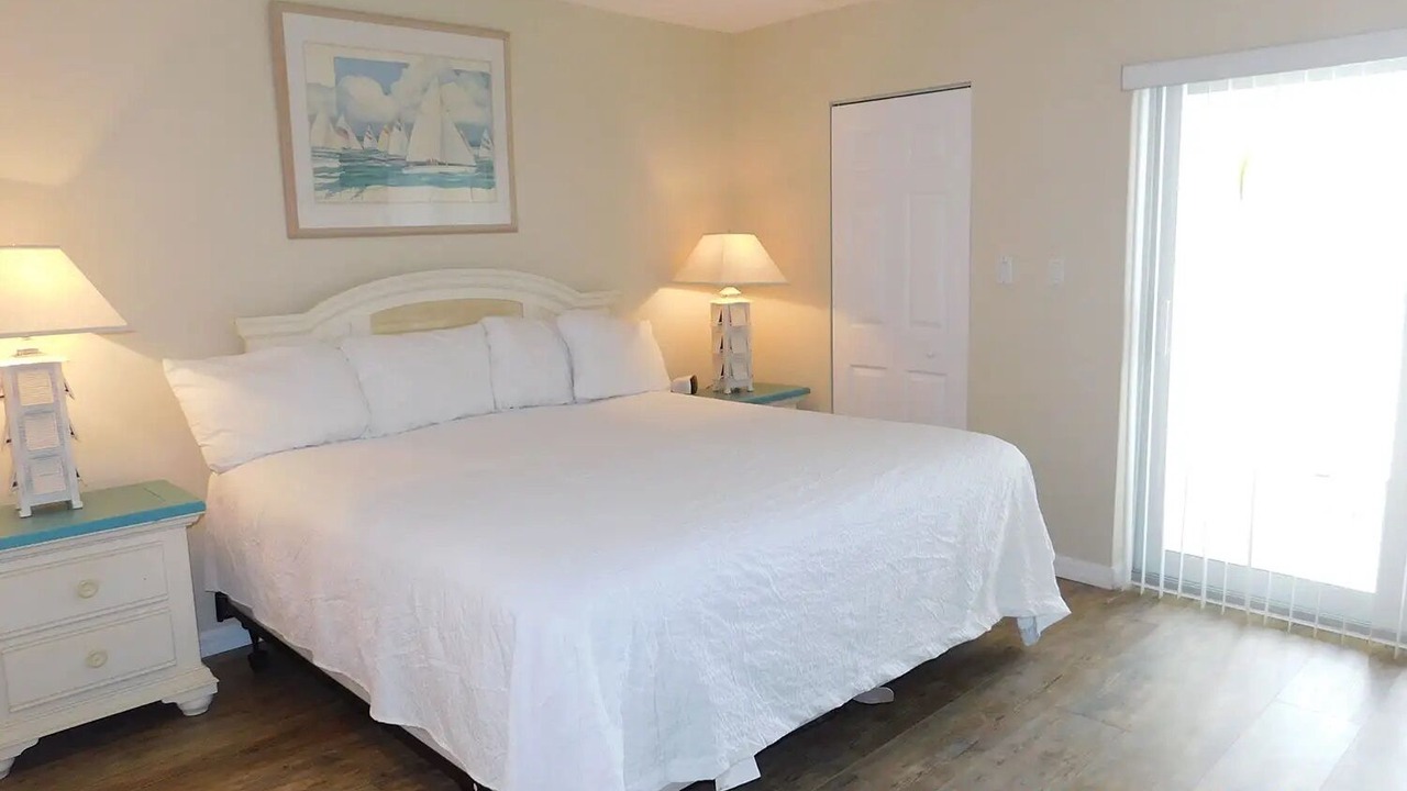 Photo of Bedroom in Bradenton Beach