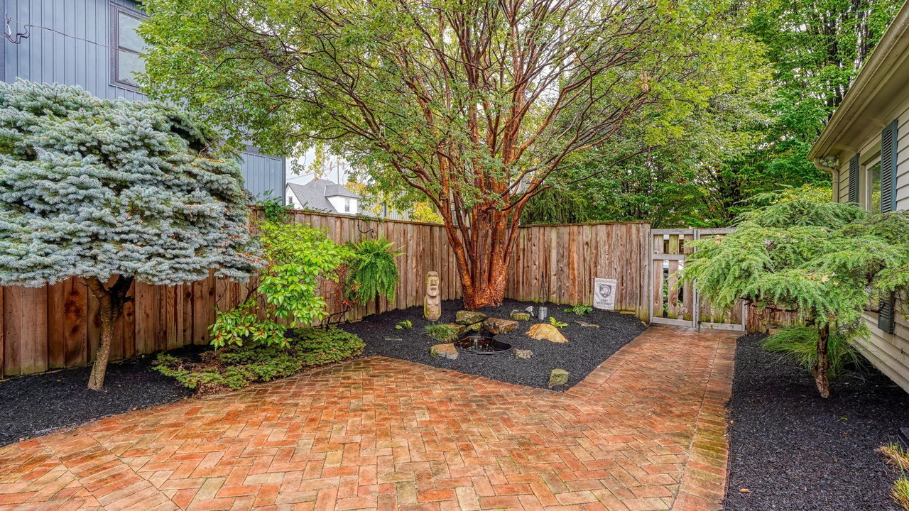 Photo of Patio Balcony in Merion Village