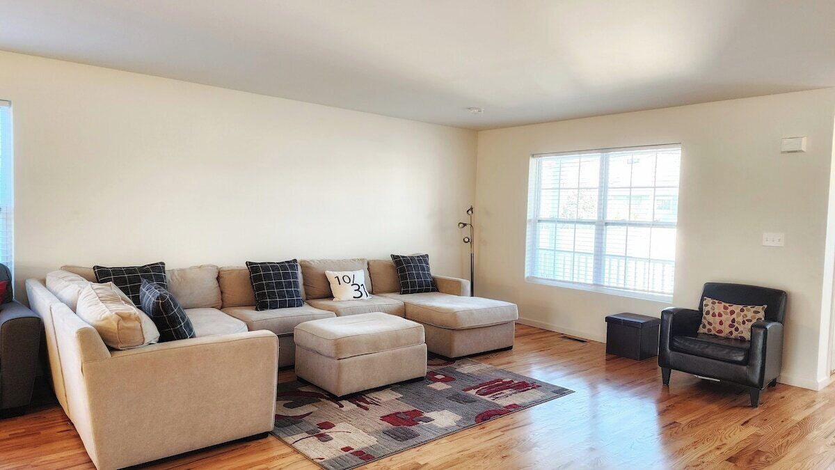 Photo of Livingroom in Amityville