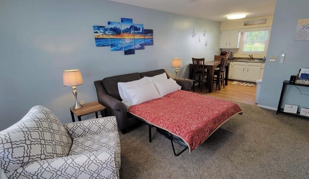 Photo of Livingroom in Conneaut