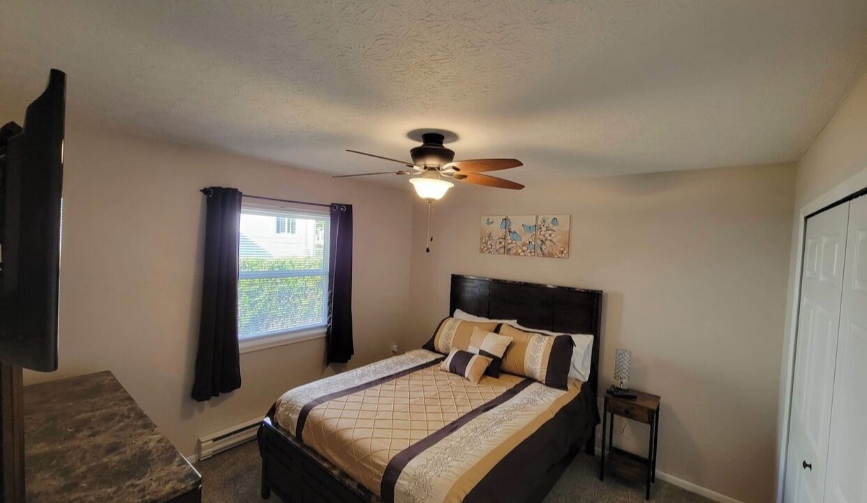 Photo of Bedroom in Conneaut