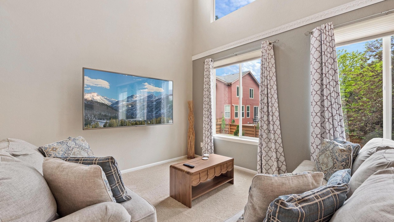 Photo of Livingroom in Commerce City