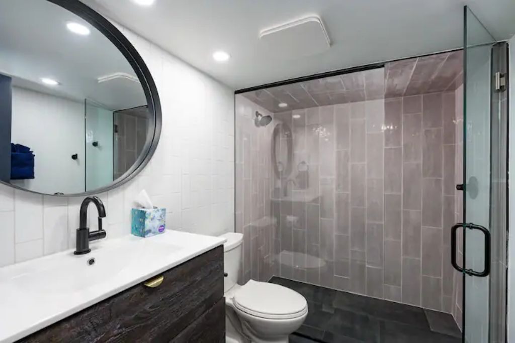 Photo of Bathroom in Edgewater