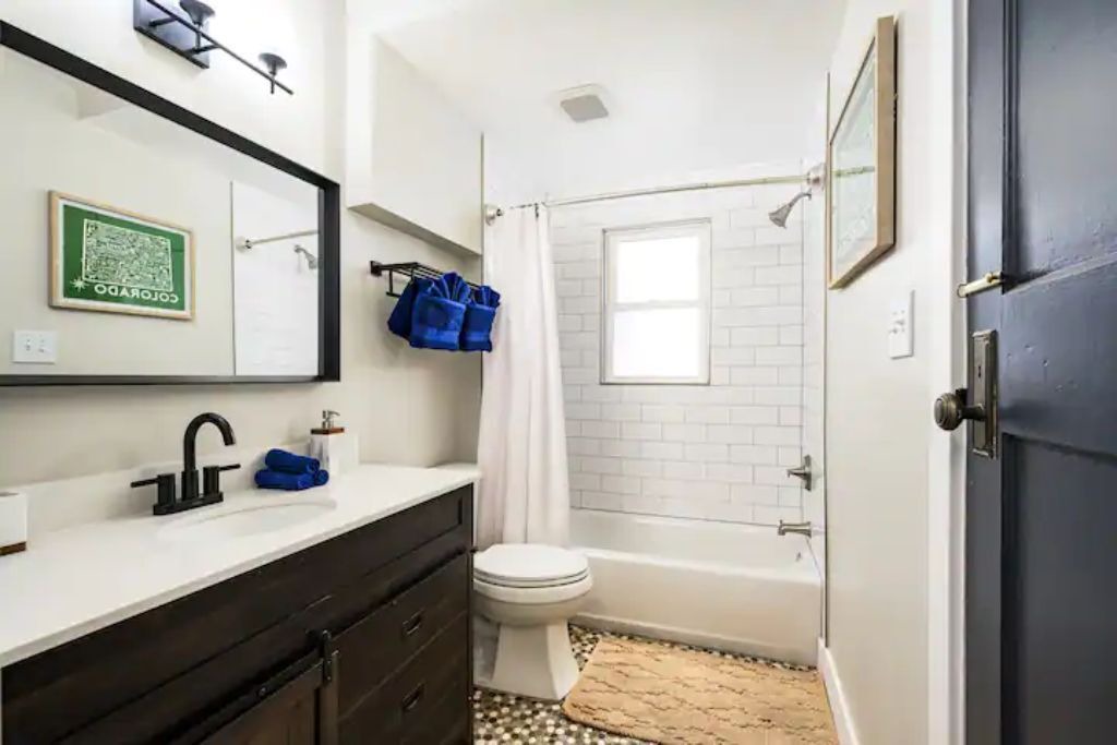 Photo of Bathroom in Edgewater