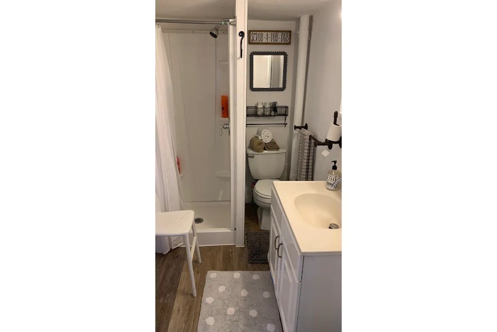 Photo of Bathroom in Bowling Green