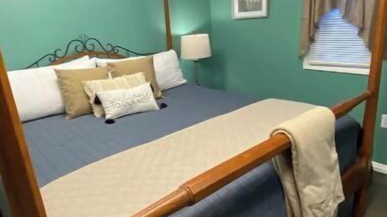 Photo of Bedroom in Bowling Green