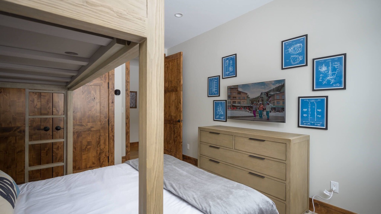 Photo of Bedroom in Winter Park Highlands