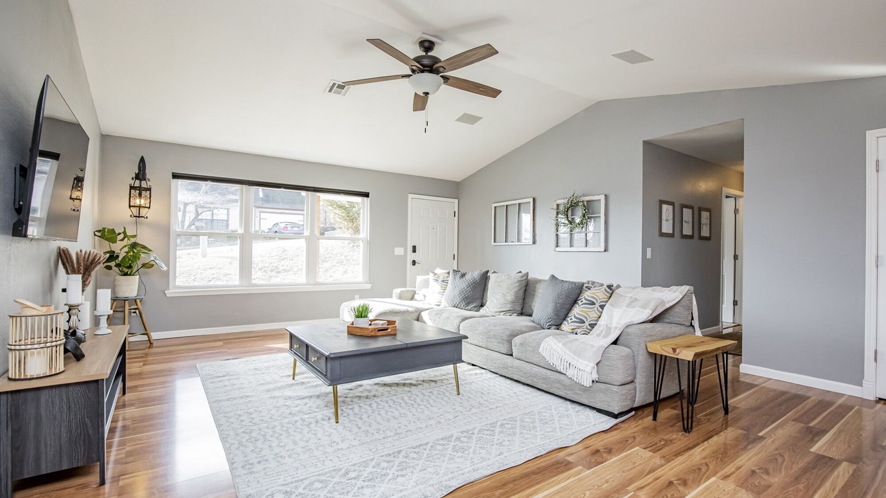 Photo of Livingroom in Beaver Shores