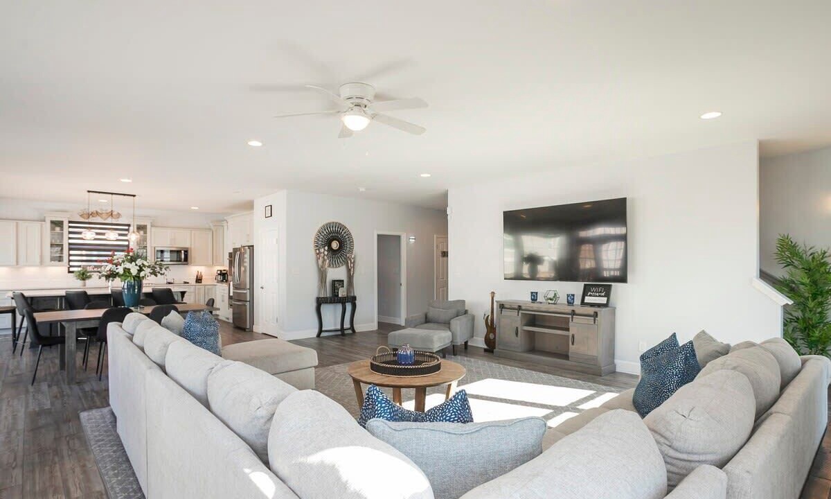 Photo of Bedroom in Cleveland Park