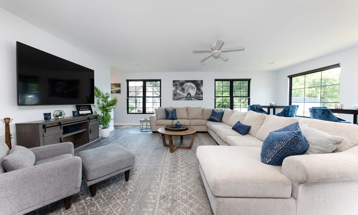 Photo of Bedroom in Cleveland Park