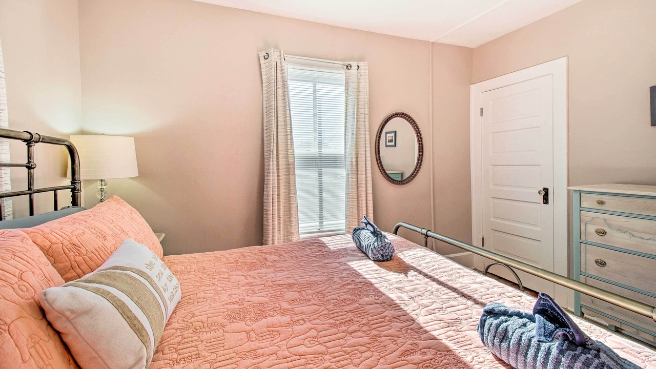 Photo of Bedroom in North Beach