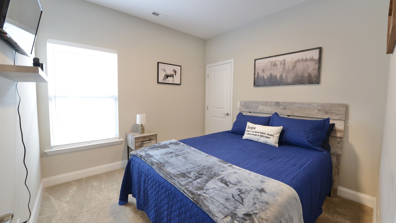 Photo of Bedroom in Evensville