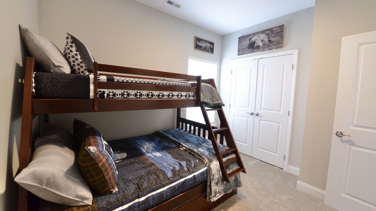 Photo of Bedroom in Evensville