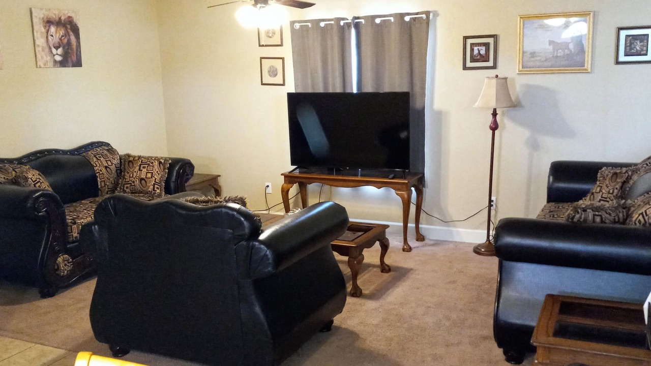 Photo of Livingroom in Roswell