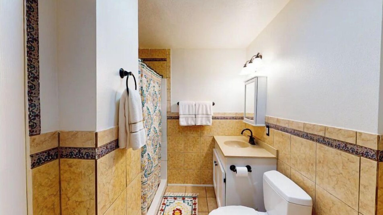 Photo of Bathroom in South Valley
