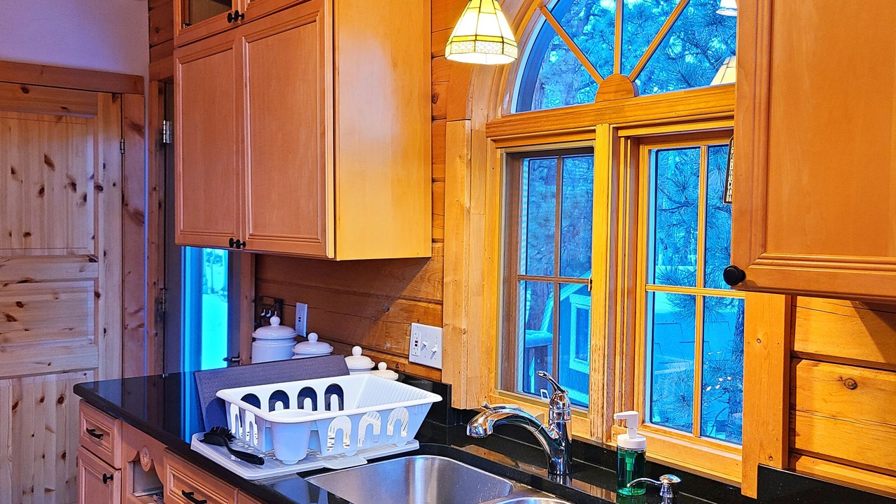 Photo of Kitchen in Rainbow Valley