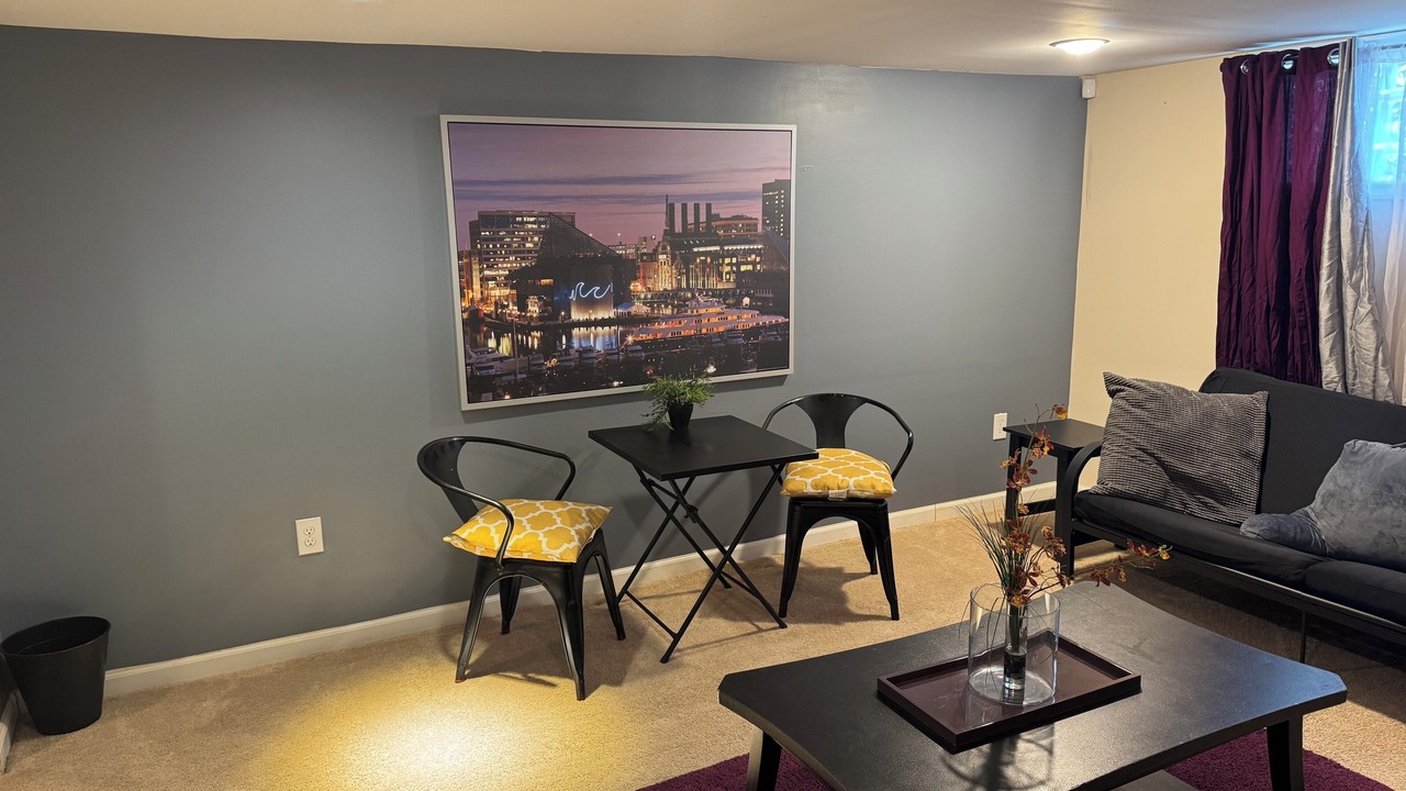Photo of Livingroom in West Arlington