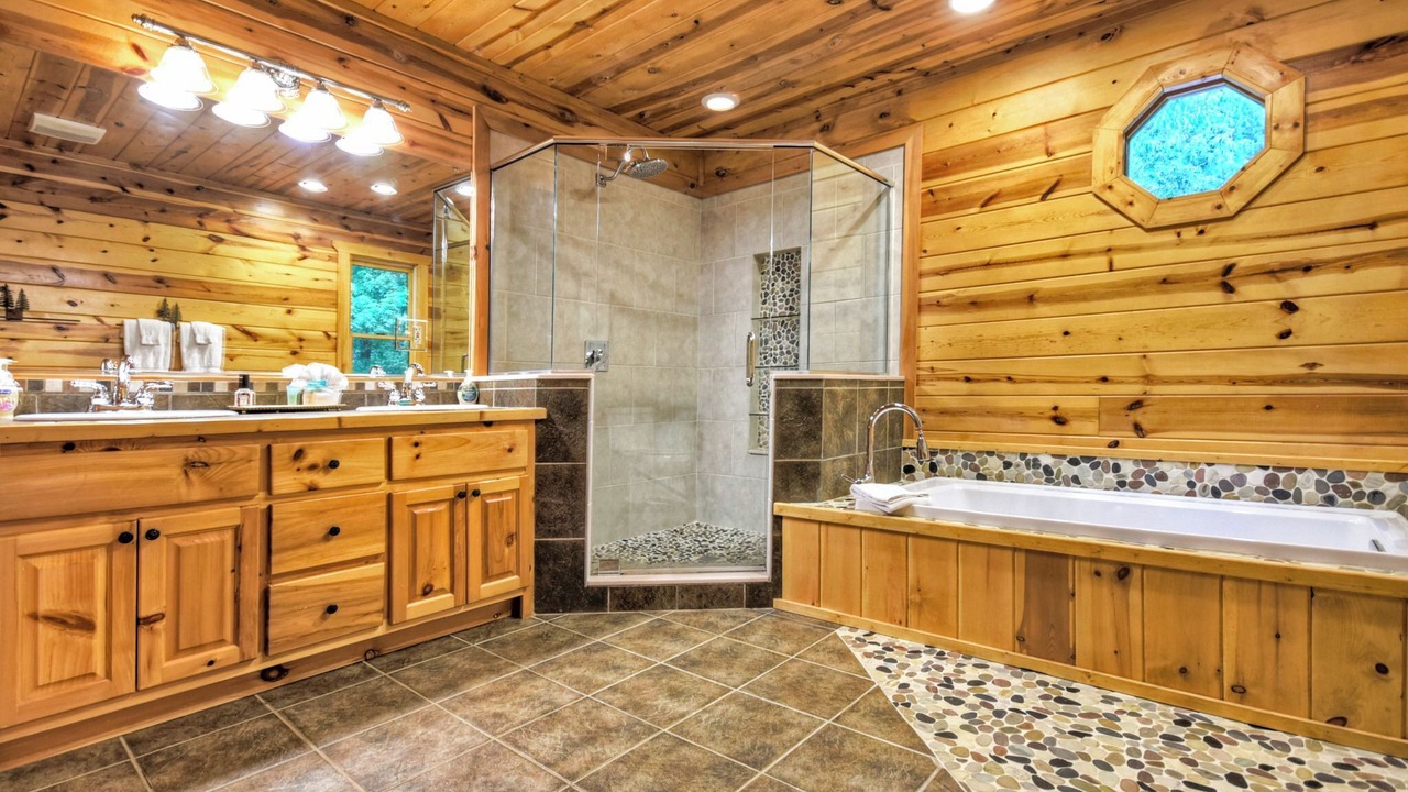 Photo of Bathroom in McCaysville