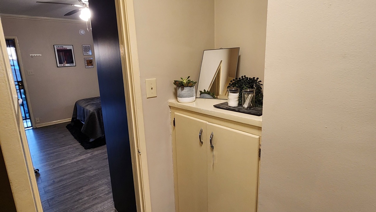 Photo of Bedroom in East Hollywood