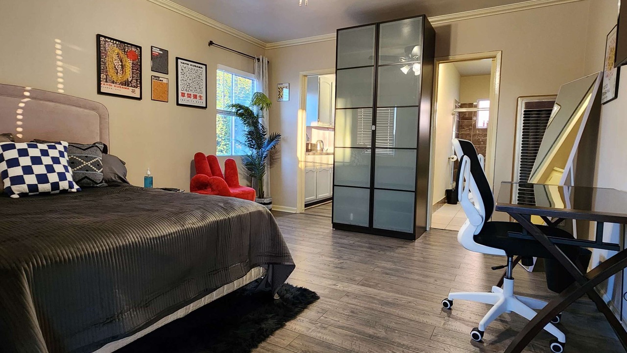 Photo of Bedroom in East Hollywood