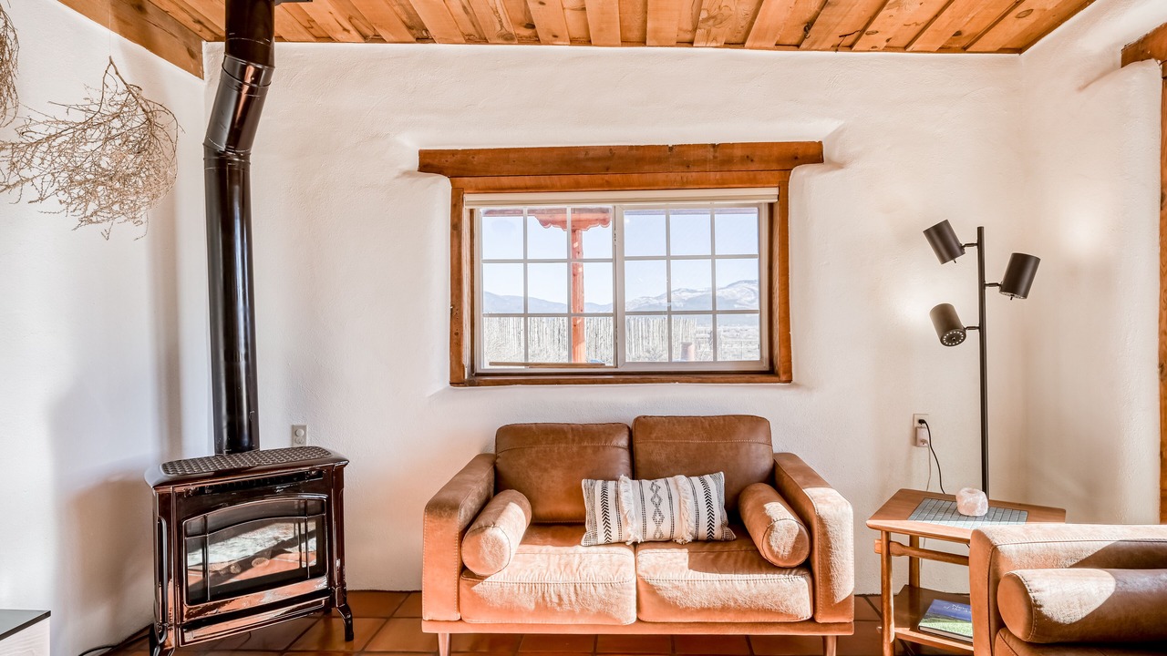 Photo of Livingroom in Taos