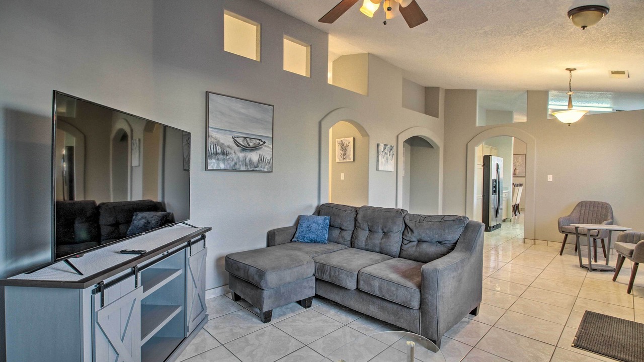 Photo of Livingroom in Westgate Heights