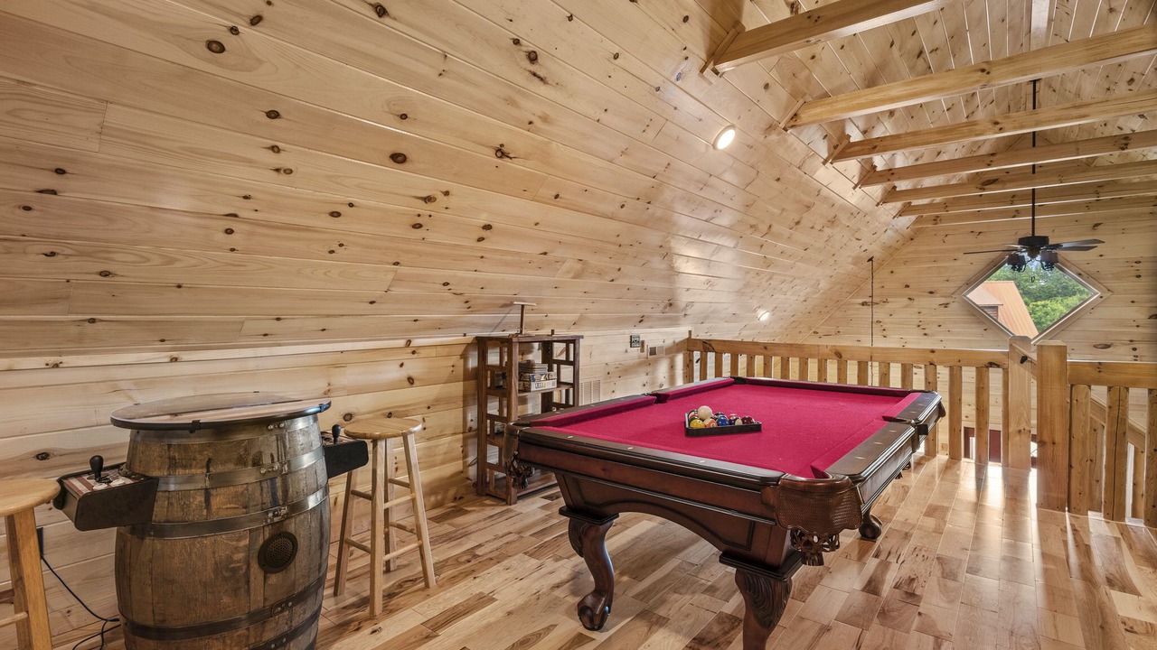 Photo of Bedroom in White Oak Lodge