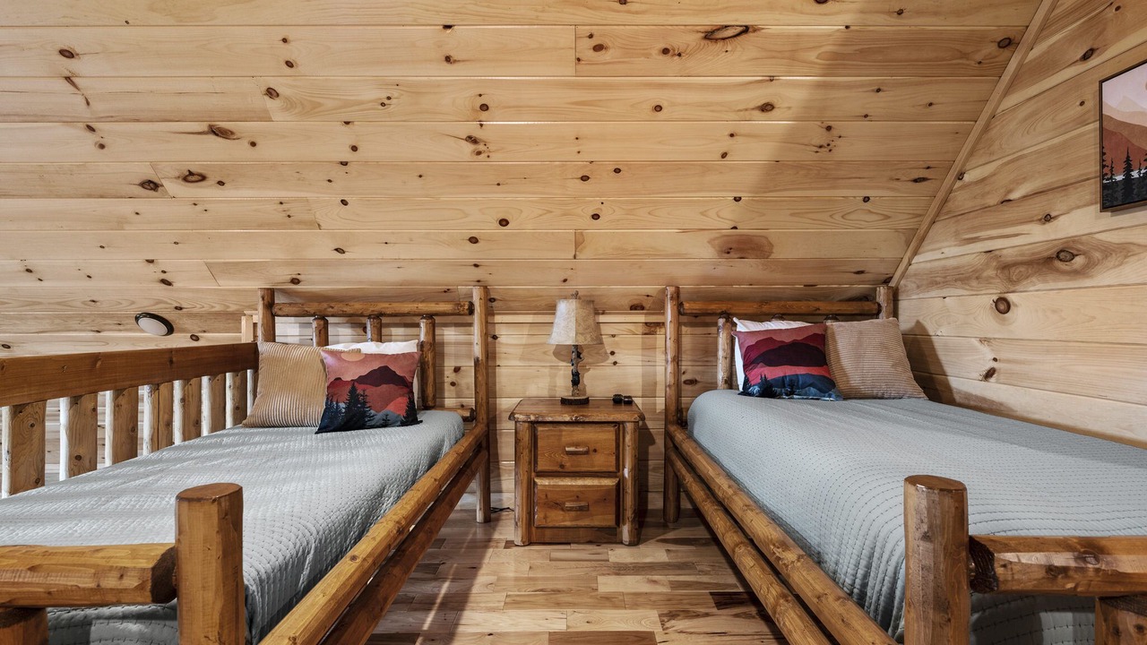 Photo of Bedroom in White Oak Lodge