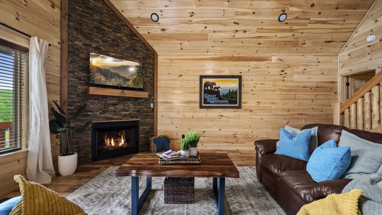 Photo of Livingroom in White Oak Lodge