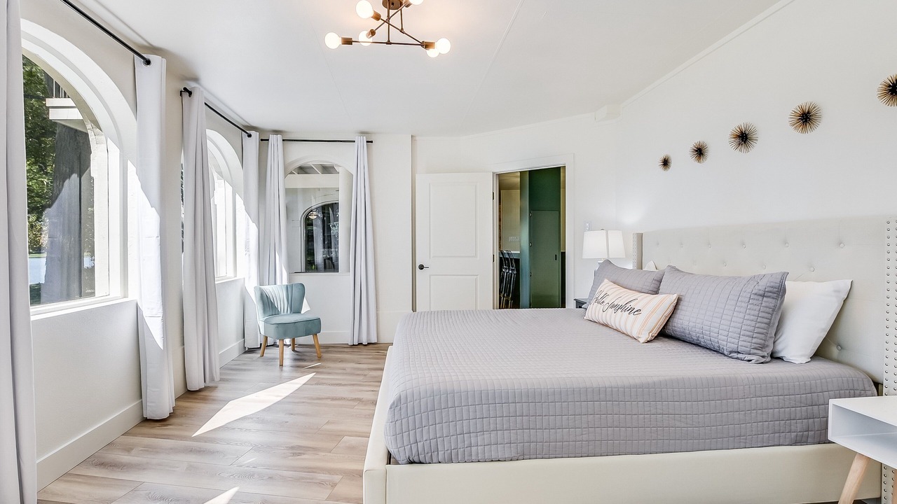 Photo of Bedroom in McQueeney