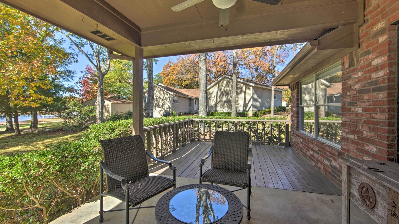 Photo of Patio Balcony in Enchanted Oaks