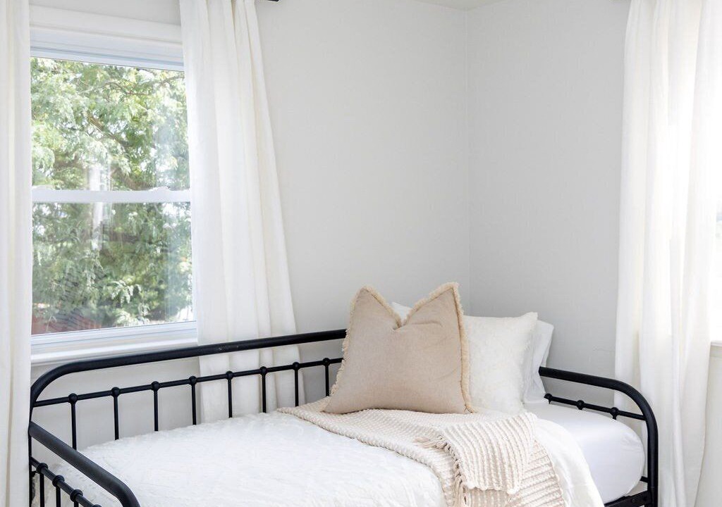 Photo of Bedroom in Leola
