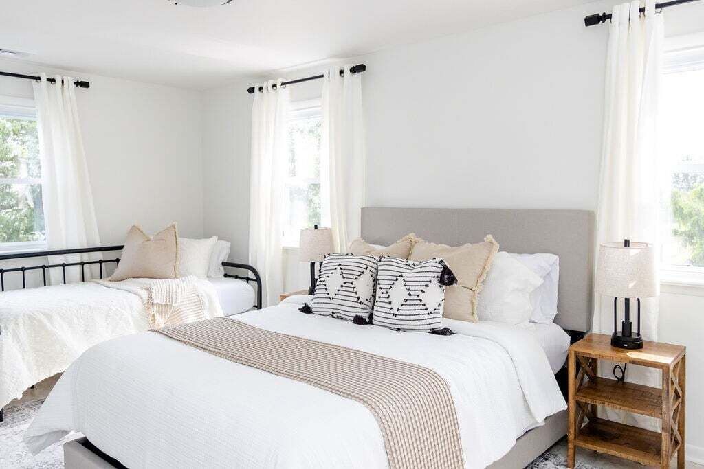 Photo of Bedroom in Leola