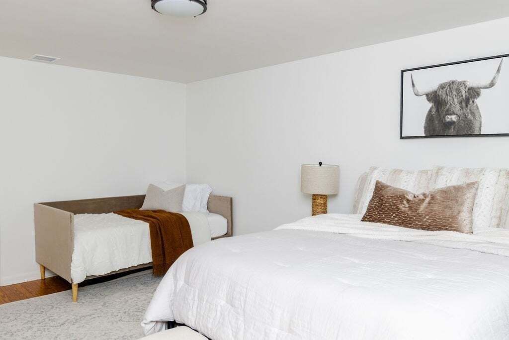Photo of Bedroom in Leola