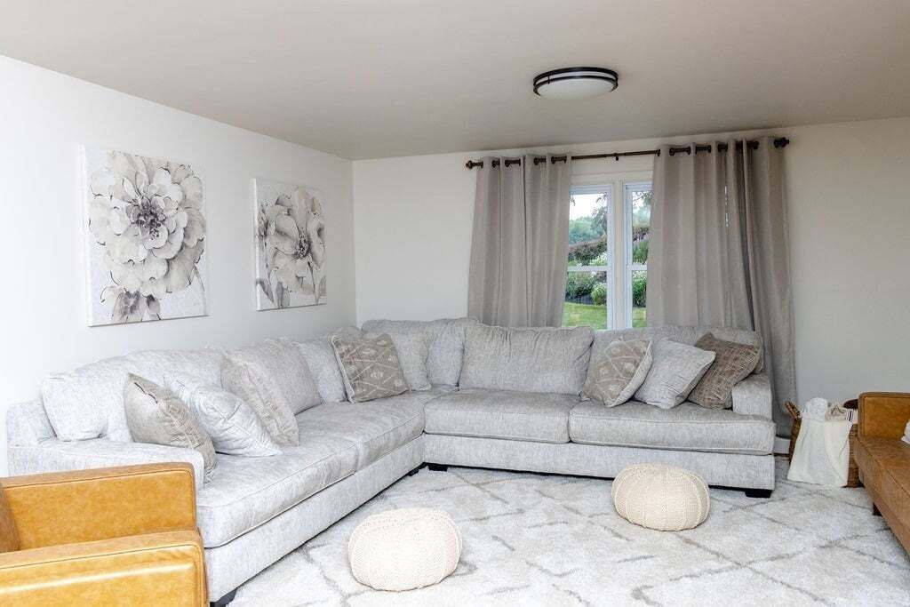 Photo of Livingroom in Leola