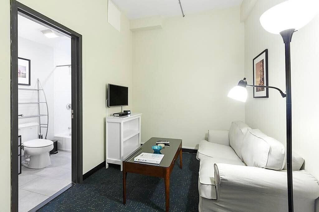 Photo of Livingroom in Downtown Boston