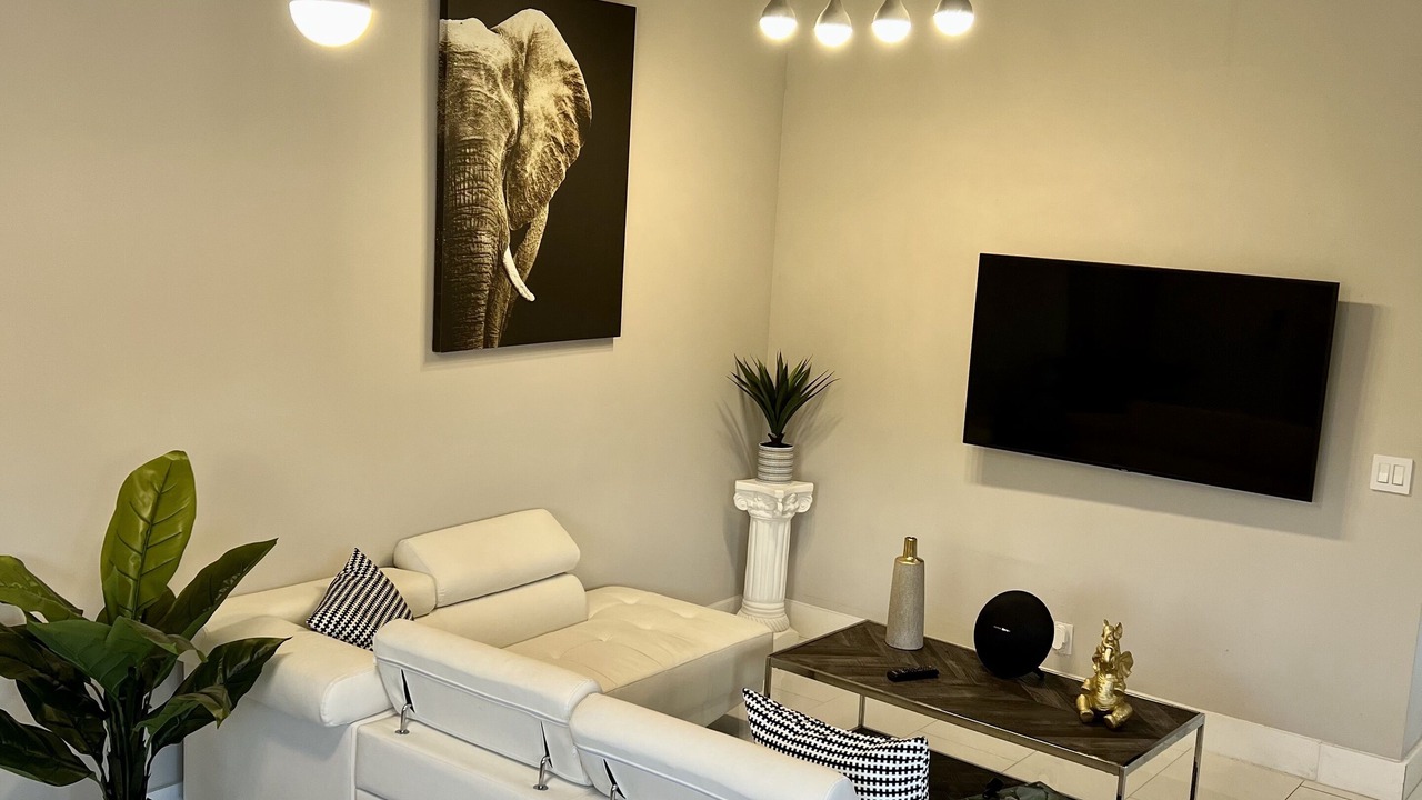 Photo of Livingroom in Davie