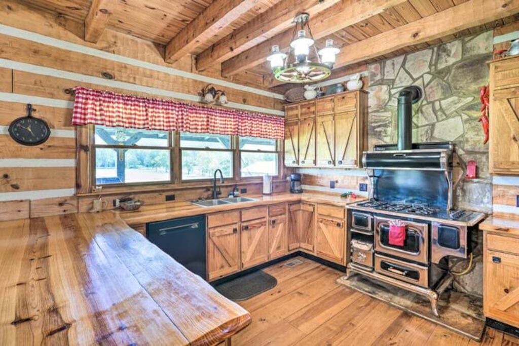 Photo of Kitchen in South Pittsburg