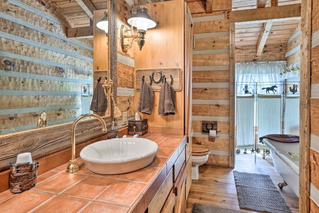 Photo of Bathroom in South Pittsburg