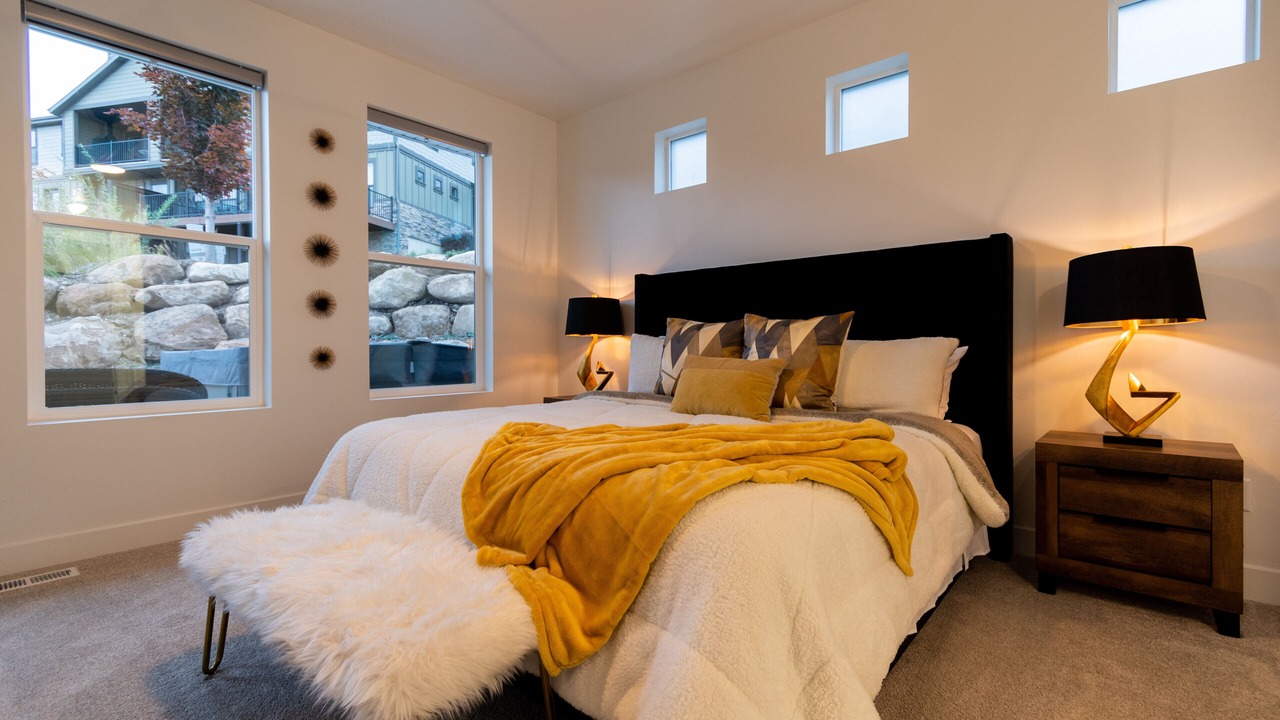 Photo of Bedroom in Midway