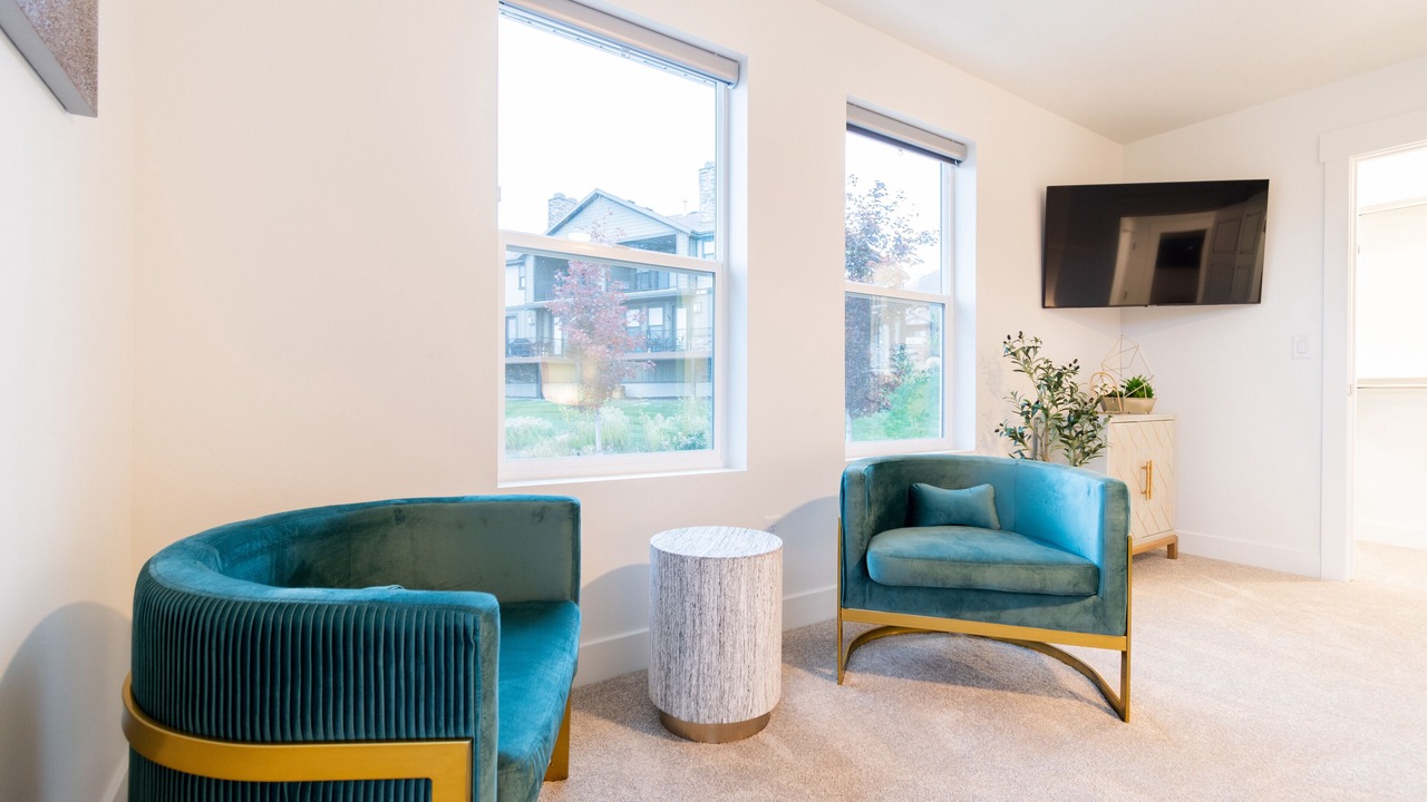 Photo of Livingroom in Midway