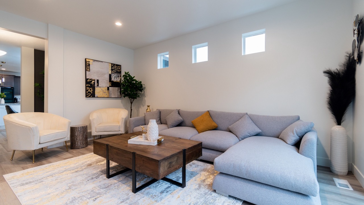 Photo of Livingroom in Midway
