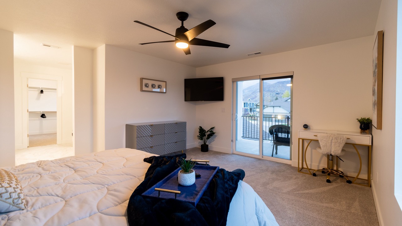 Photo of Bedroom in Midway