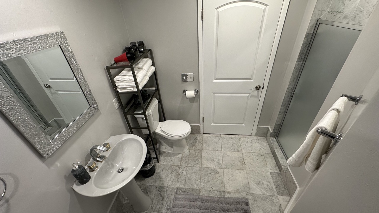 Photo of Bathroom in North Hollywood