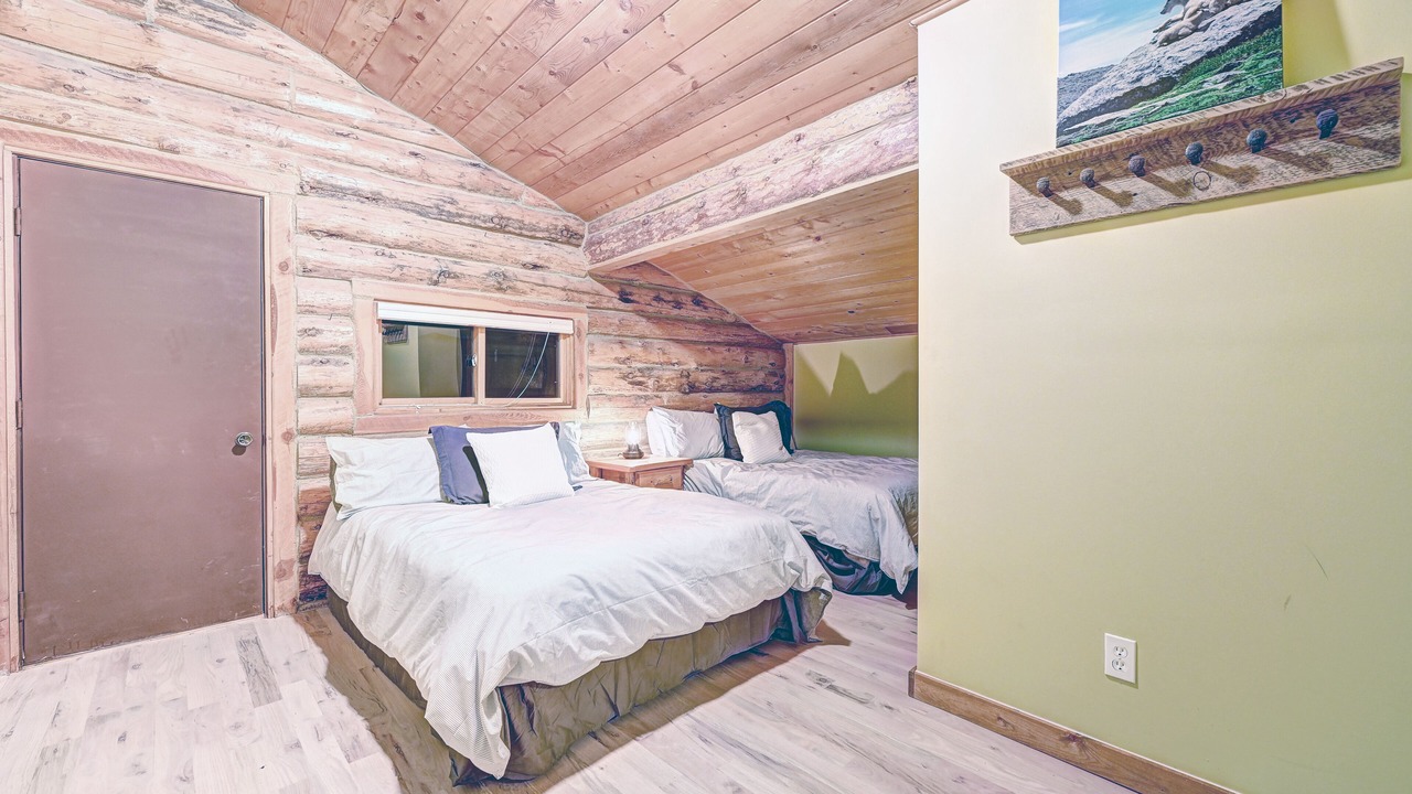 Photo of Bedroom in Idaho Springs