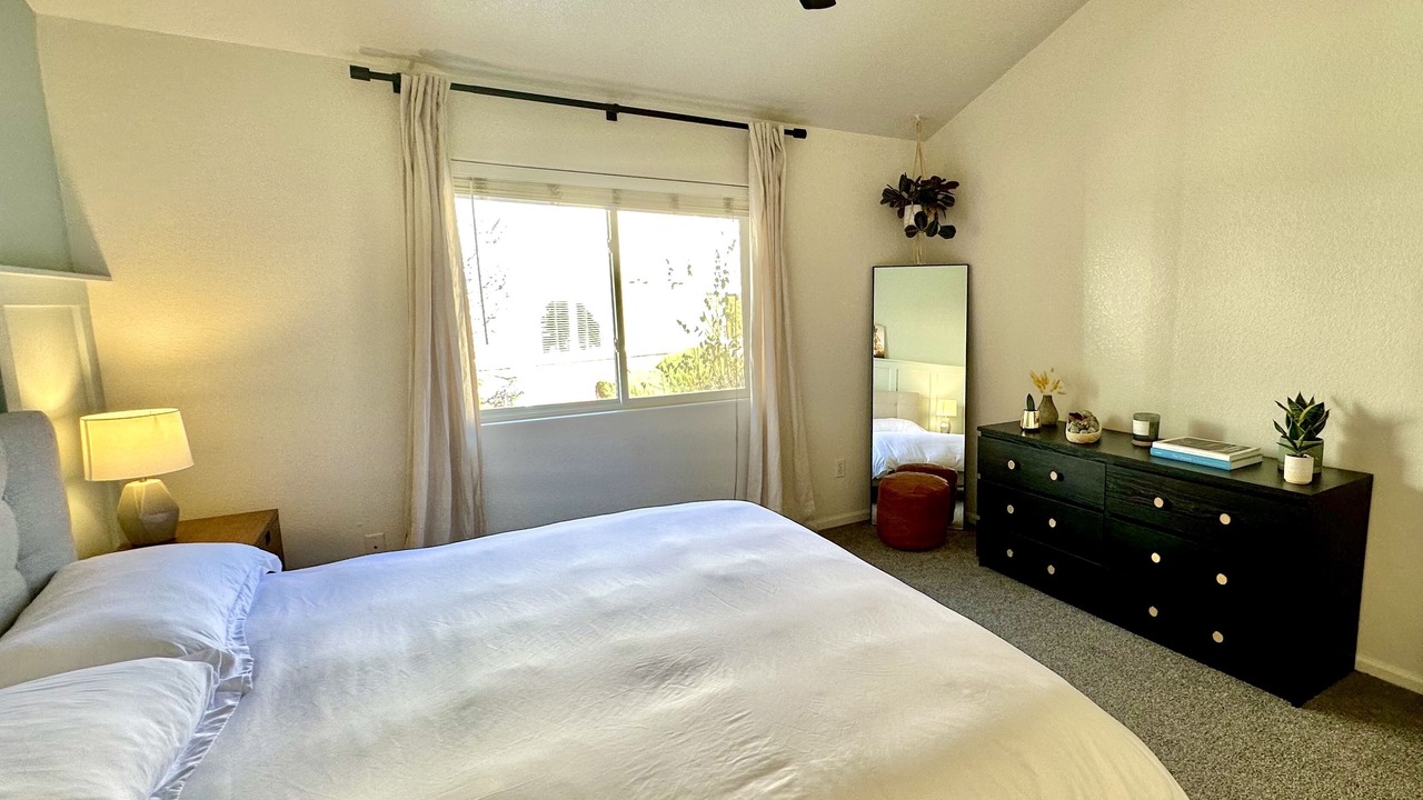 Photo of Bedroom in Jefferson Gardens